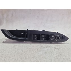 Recambio de mando elevalunas delantero izquierdo para hyundai i30 coupé 1.6 crdi referencia OEM IAM 935702L010  