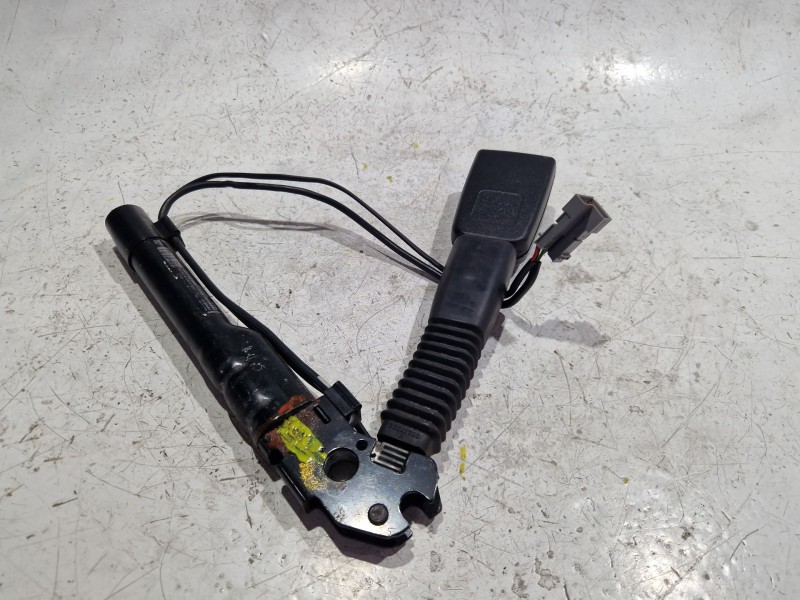 Recambio de pretensor cinturon delantero izquierdo para bmw 1 (e87) 120 d referencia OEM IAM 33041788  