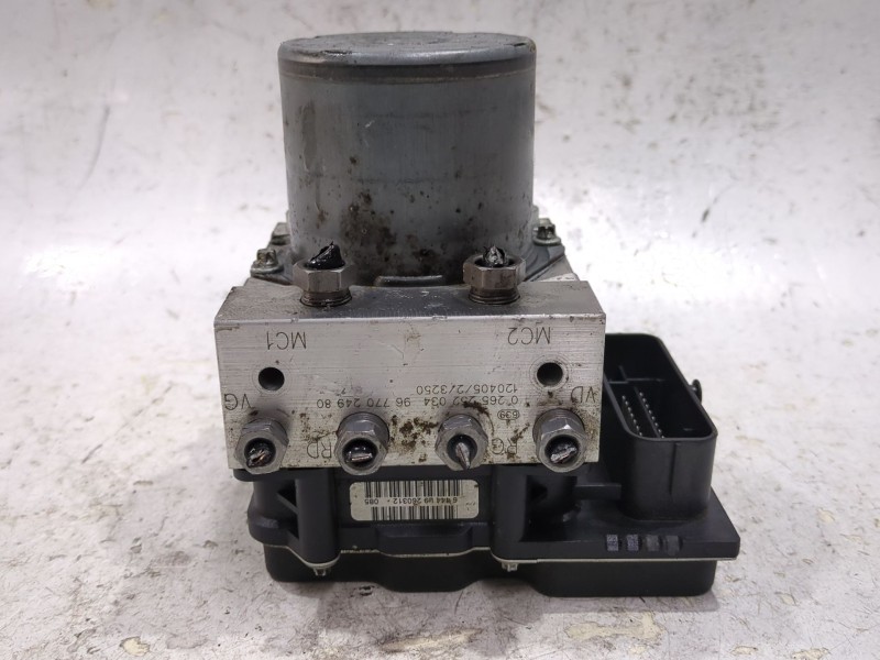 Recambio de nucleo abs para citroën c4 ii (nc_) 1.4 vti 95 referencia OEM IAM 9677024880  