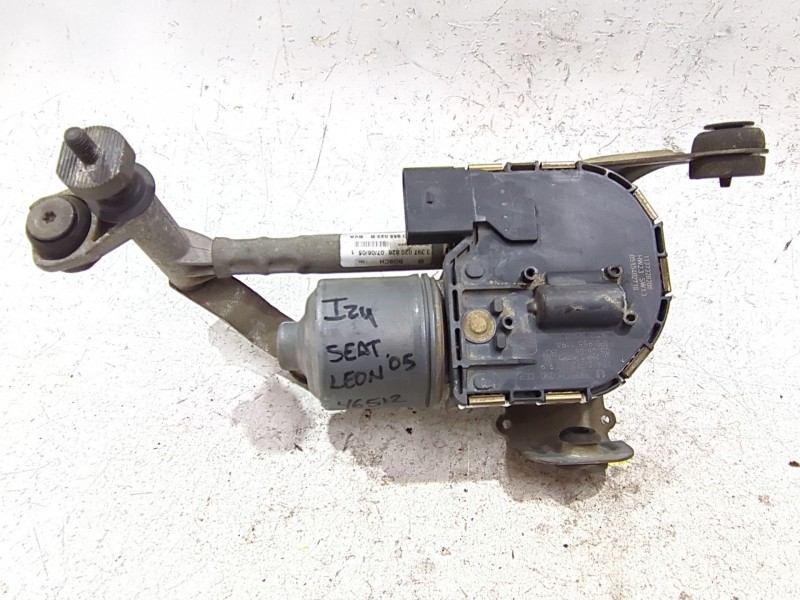 Recambio de motor limpia delantero para seat leon (1p1) 2.0 tdi 16v referencia OEM IAM 3397020826  