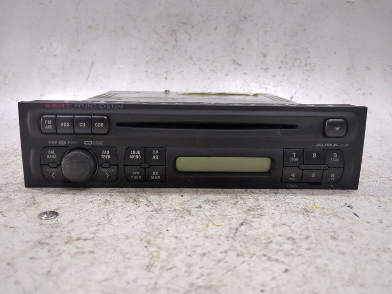 Recambio de sistema audio / radio cd para seat leon (1m1) 1.9 tdi referencia OEM IAM 1M0035186K  