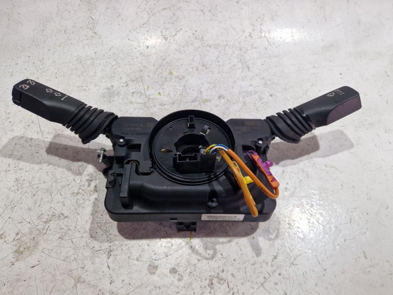 Recambio de mando multifuncion para opel astra h station wagon (a04) 1.9 cdti (l35) referencia OEM IAM 13198908  