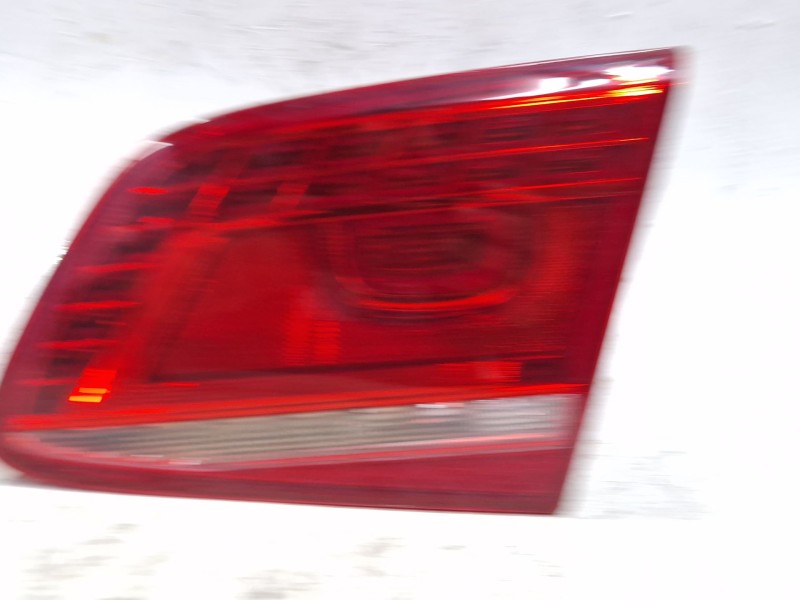 Recambio de piloto porton trasero derecho para volkswagen passat b7 (362) 2.0 tdi referencia OEM IAM 179551R  