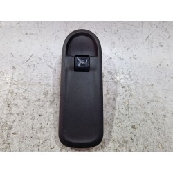 MANDO ELEVALUNAS DELANTERO DERECHO 809601386R 