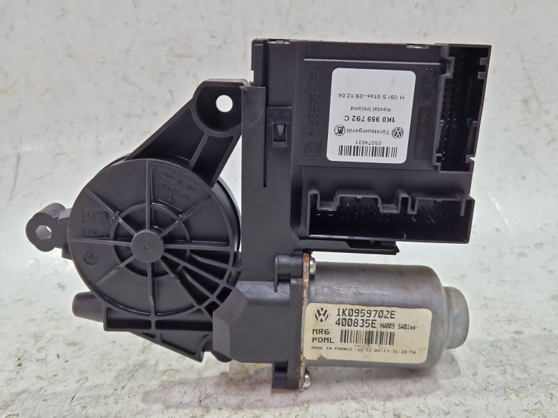 Recambio de motor elevalunas delantero derecho para volkswagen golf v (1k1)(2003) 1.6 referencia OEM IAM 1K0959792C  