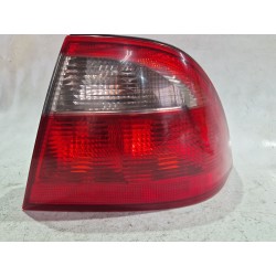 PILOTO TRASERO DERECHO 3F490k10454 