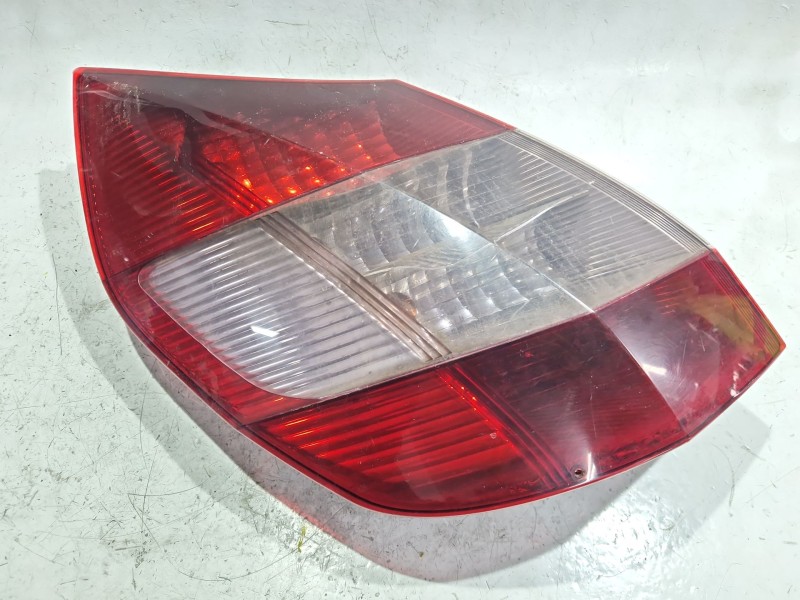 Recambio de piloto trasero izquierdo para renault scenic ii (jm)(2003) 1.5 dci (jm1e) referencia OEM IAM 8200127704E  