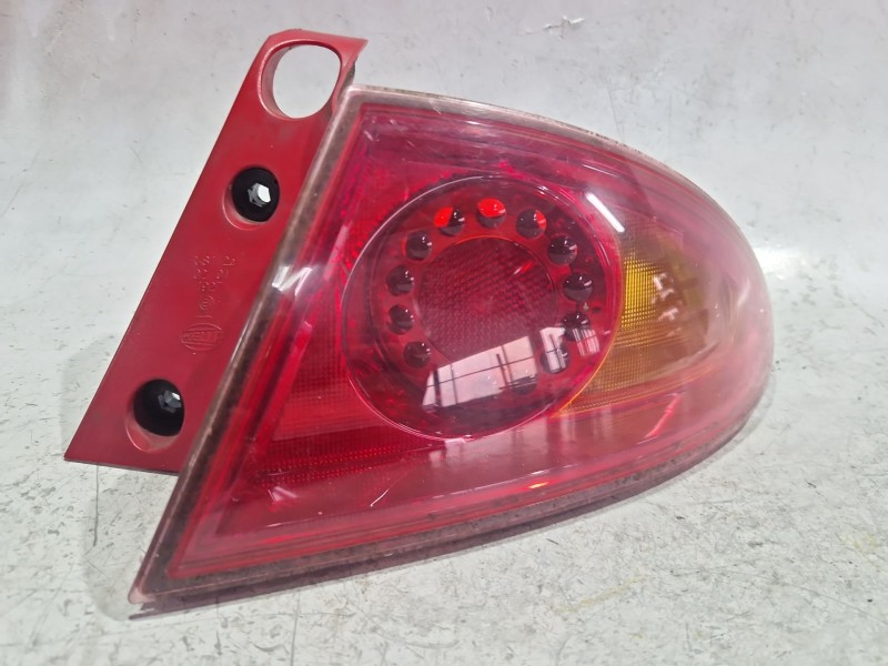 Recambio de piloto trasero derecho para seat leon (1p1) 1.9 tdi referencia OEM IAM 98205600  