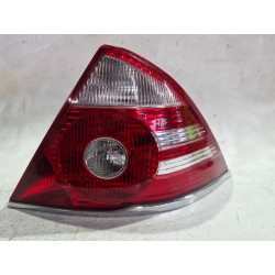 PILOTO TRASERO DERECHO 084311938R 