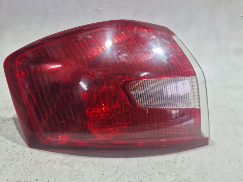 Recambio de piloto trasero izquierdo para ford kuga i 2.0 tdci referencia OEM IAM 167097  