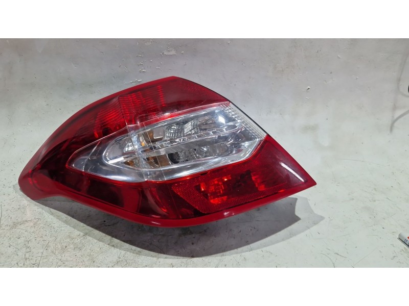 Recambio de piloto trasero izquierdo para ford focus iii 1.0 ecoboost referencia OEM IAM E414391  