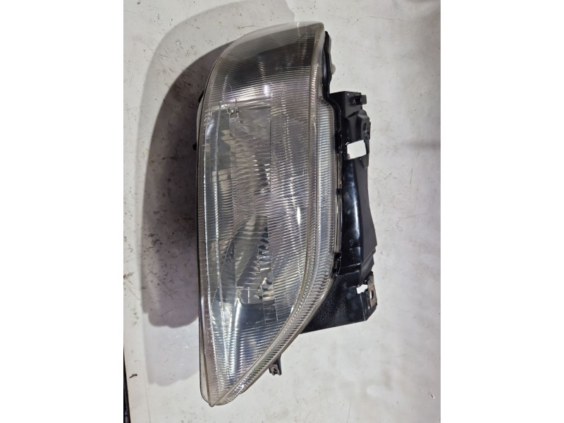 Recambio de faro delantero derecho para citroën xsara (n1) 1.9 td referencia OEM IAM 37550748s  