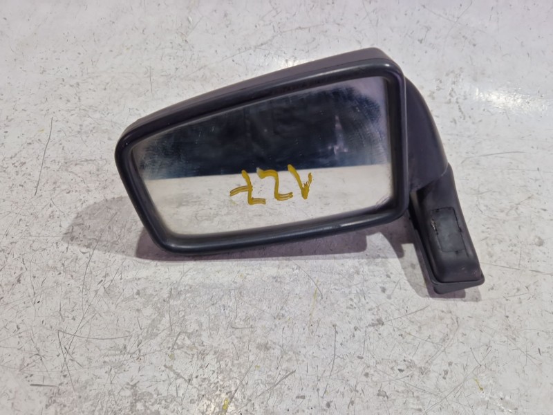 Recambio de retrovisor izquierdo para peugeot 205 berlina (02.1983) 1.7 diesel referencia OEM IAM E902001  