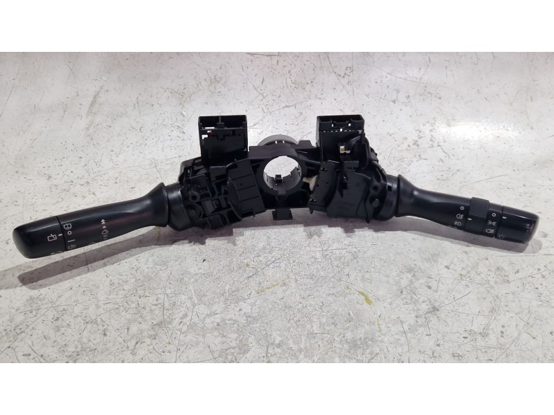 Recambio de mando multifuncion para toyota yaris (_p9_) 1.4 d-4d (nlp90_) referencia OEM IAM   