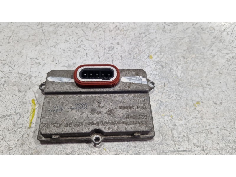 Recambio de centralita xenon para bmw 5 (e60) 530 d referencia OEM IAM 5DV00829000  