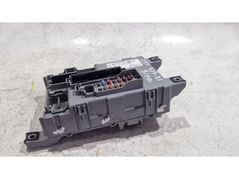 Recambio de caja reles / fusibles para nissan sunny (140y)(02.1978) 1.0 referencia OEM IAM E13116RI000674  