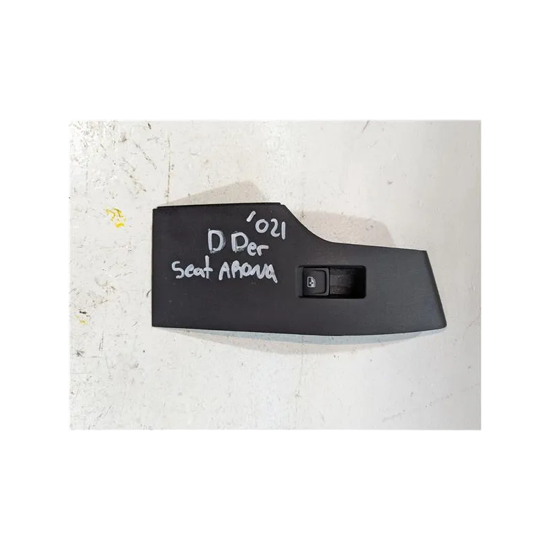 Recambio de botonera puerta delantera derecha para seat arona 1.0 referencia OEM IAM 5G0959855P  