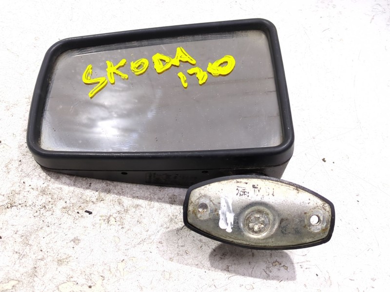 Recambio de retrovisor izquierdo para skoda 130 gl referencia OEM IAM E8000641  