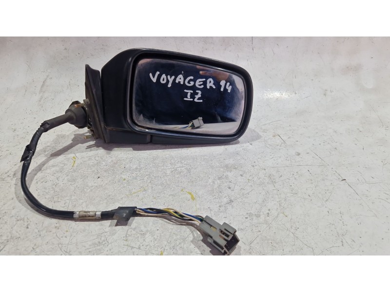 Recambio de retrovisor derecho para chrysler voyager gs (1996) 2.5 tdic awd referencia OEM IAM E13010252  