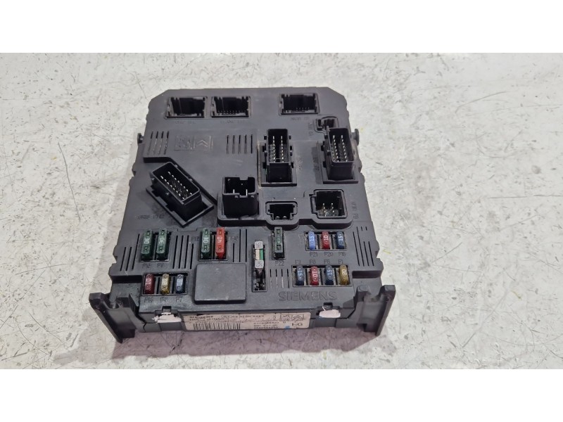 Recambio de caja reles / fusibles para peugeot partner monospace (5_, g_) 2.0 hdi referencia OEM IAM S118Q85320  