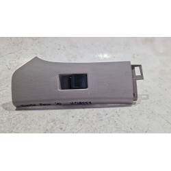 MANDO ELEVALUNAS DELANTERO DERECHO 74231OD090 