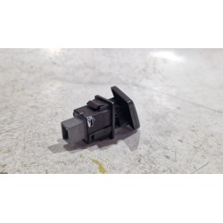 Recambio de boton emergencia para toyota yaris (_p9_) 1.4 d-4d (nlp90_) referencia OEM IAM 843320d0201859  