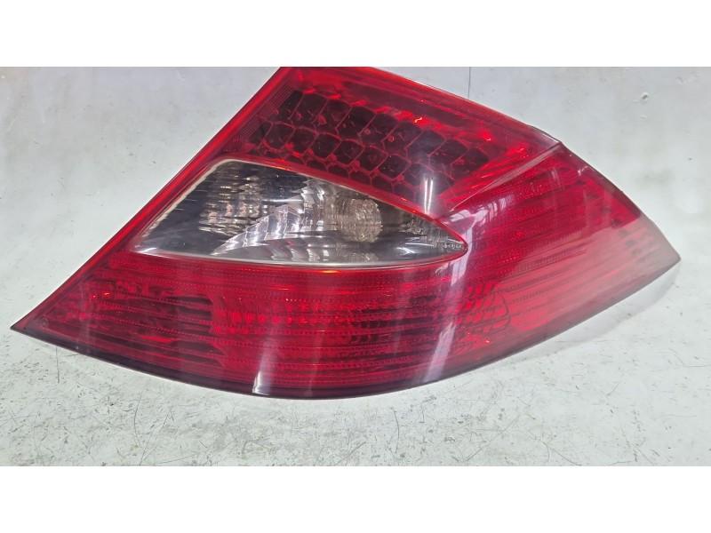 Recambio de piloto trasero derecho para mercedes-benz cls (c219) cls 320 cdi (219.322) referencia OEM IAM A2198200264  