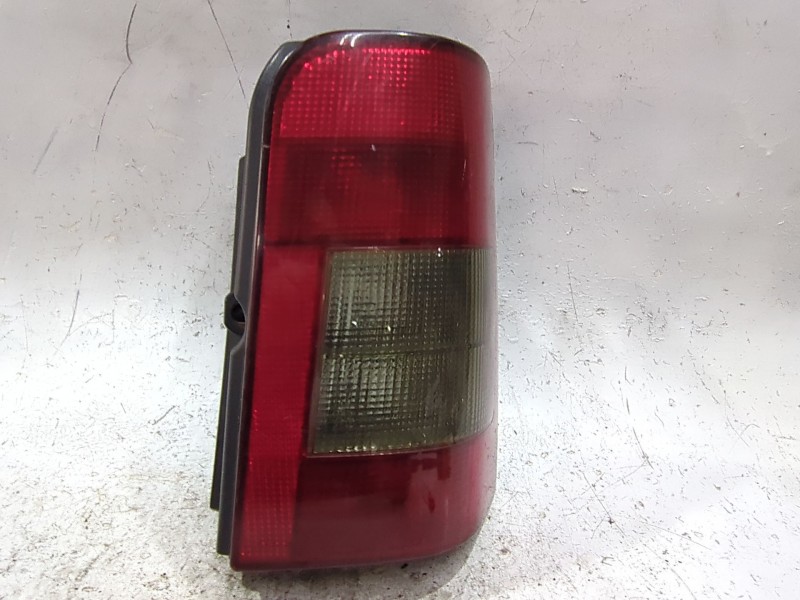 Recambio de piloto trasero derecho para peugeot partner furgoneta/monovolumen (5_, g_) 1.6 referencia OEM IAM 8682022901149  