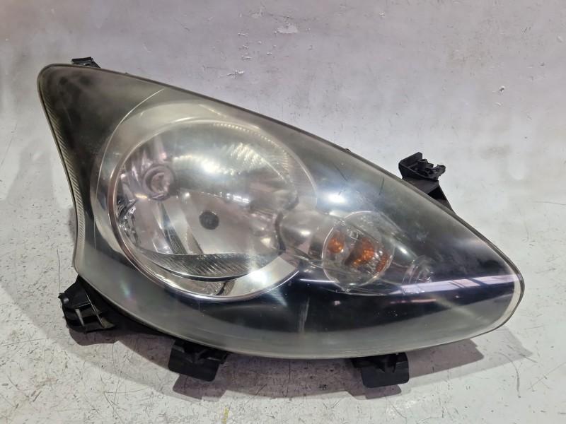 Recambio de faro delantero derecho para toyota aygo (_b1_) 1.0 (kgb10_) referencia OEM IAM 811100H0100034  