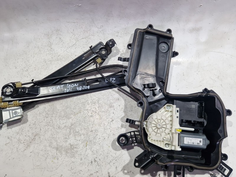 Recambio de mecanismo elevalunas delantero izquierdo para seat leon (1p1)(05.2005) 1.6 tdi referencia OEM IAM 98360151105  