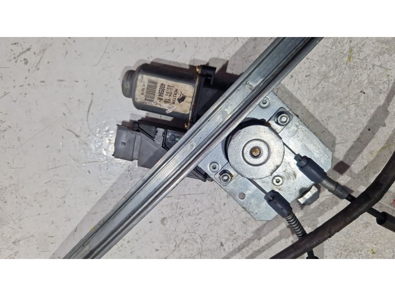 Recambio de mecanismo elevalunas delantero izquierdo para citroën xsara (n1) 2.0 hdi 90 referencia OEM IAM 400594R  