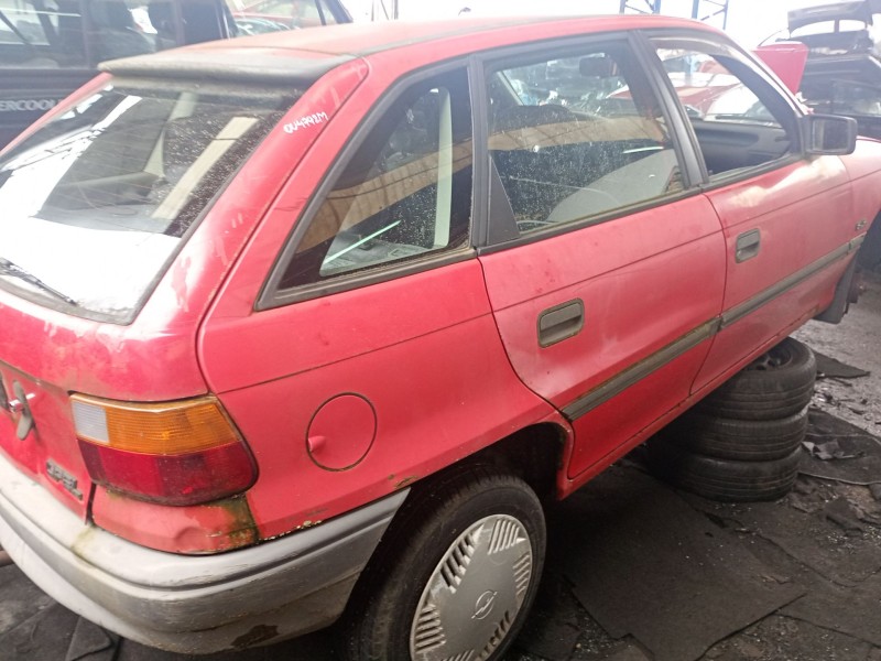 opel astra f sedán (t92) del año 1991