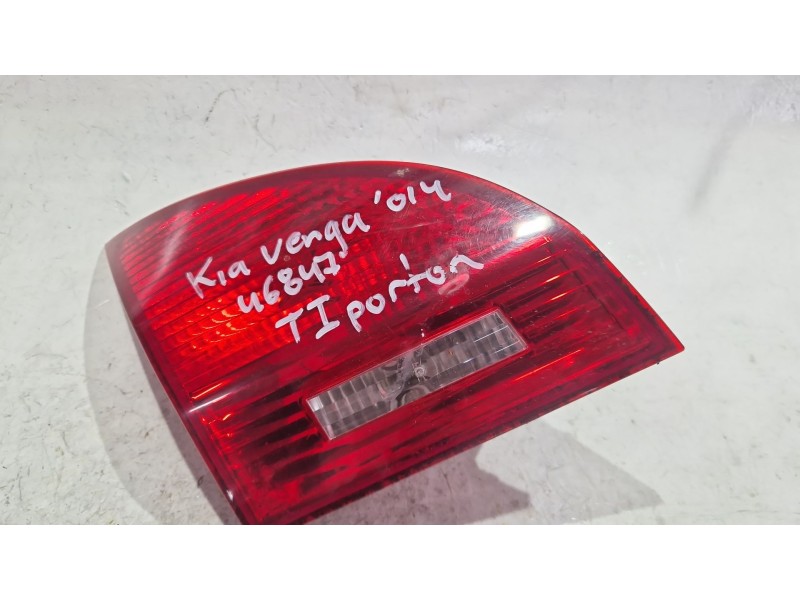 Recambio de piloto porton trasero izquierdo para kia venga (yn) 1.4 cvvt referencia OEM IAM 924051P000  