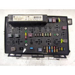 CAJA RELES / FUSIBLES 13242781 