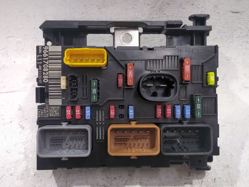 Recambio de caja reles / fusibles para peugeot 207/207+ (wa_, wc_) 1.4 16v referencia OEM IAM 9661708280  