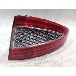 PILOTO TRASERO DERECHO 084311973R 