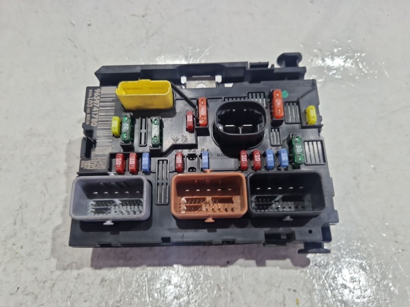 Recambio de caja reles / fusibles para citroën c3 i (fc_, fn_) 1.4 hdi referencia OEM IAM 9659741780  