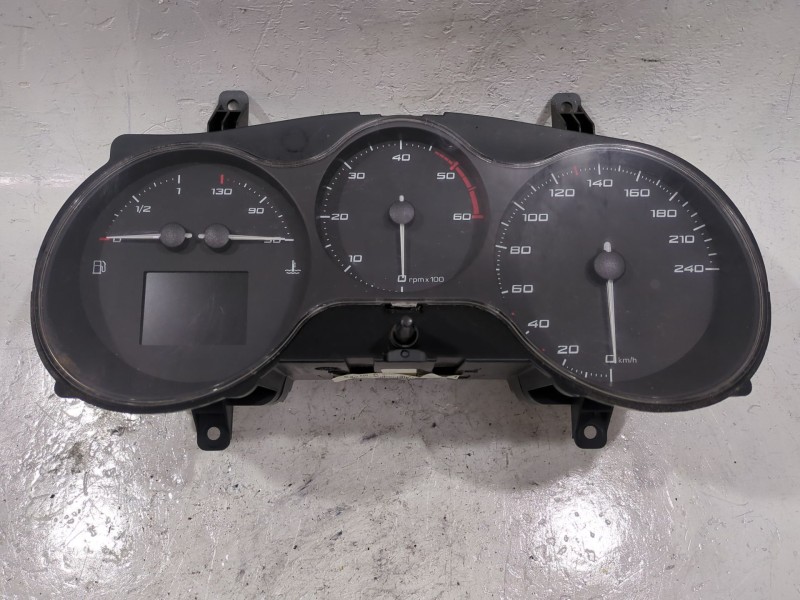 Recambio de cuadro completo para seat leon (1p1) 1.9 tdi referencia OEM IAM A2C53348098  