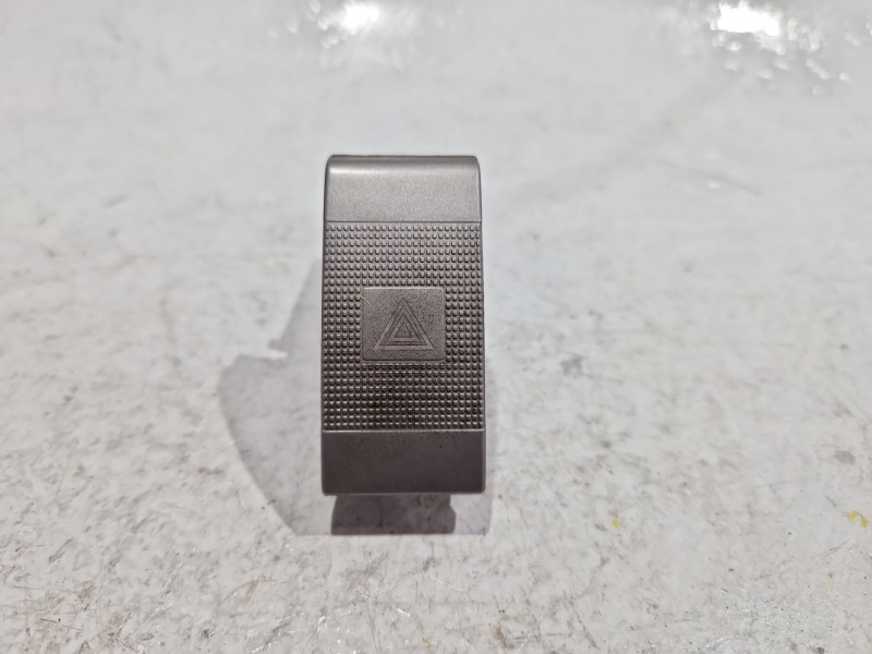 Recambio de boton emergencia para kia carnival ii (gq) 2.9 crdi referencia OEM IAM 664HOA  