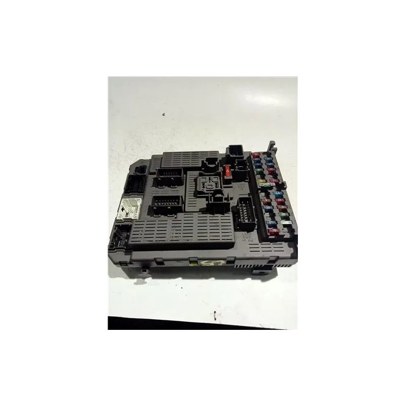 Recambio de caja fusibles/rele para citroën c5 berlina hdi (dcrhzb, dcrhze) referencia OEM IAM 9646226880  
