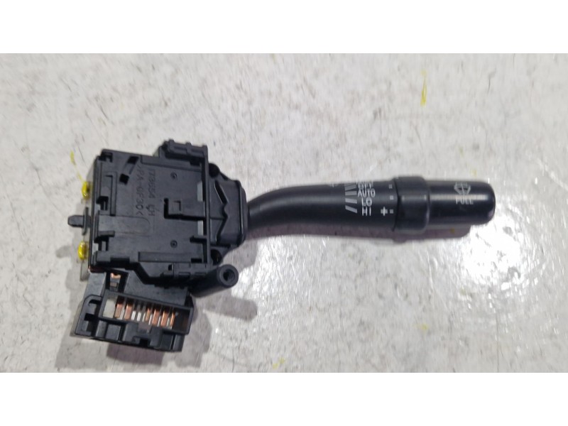 Recambio de mando limpiaparabrisas para toyota avensis berlina (t25)(2003) executive berlina d-cat referencia OEM IAM 173654LH  