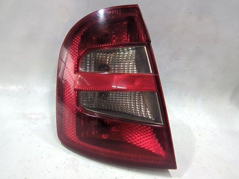 Recambio de piloto trasero izquierdo para skoda fabia i (6y2) 1.9 sdi referencia OEM IAM 6Y6945111B  