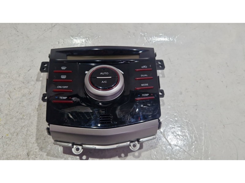 Recambio de mando climatizador para ssangyong tivoli 1.6 xdi 160 referencia OEM IAM 6872035310  