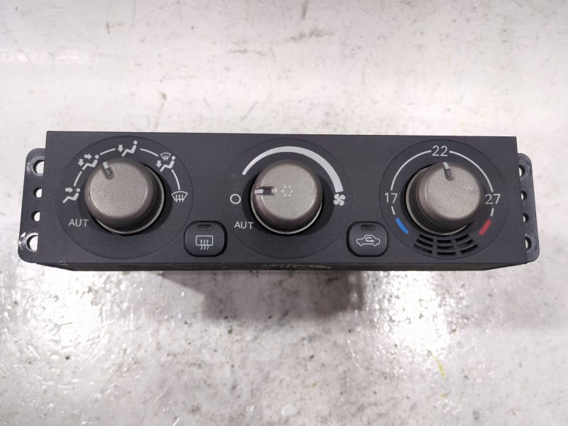 Recambio de mando climatizador para mitsubishi montero classic (v2_w) 3.2 di-d referencia OEM IAM MR958005  