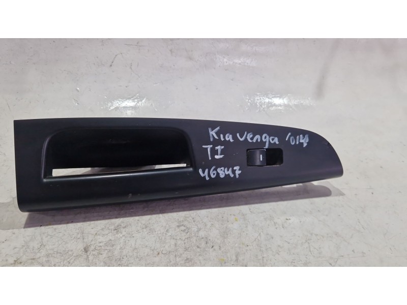 Recambio de mando elevalunas delantero derecho para kia venga (yn) 1.4 cvvt referencia OEM IAM 935801P100  