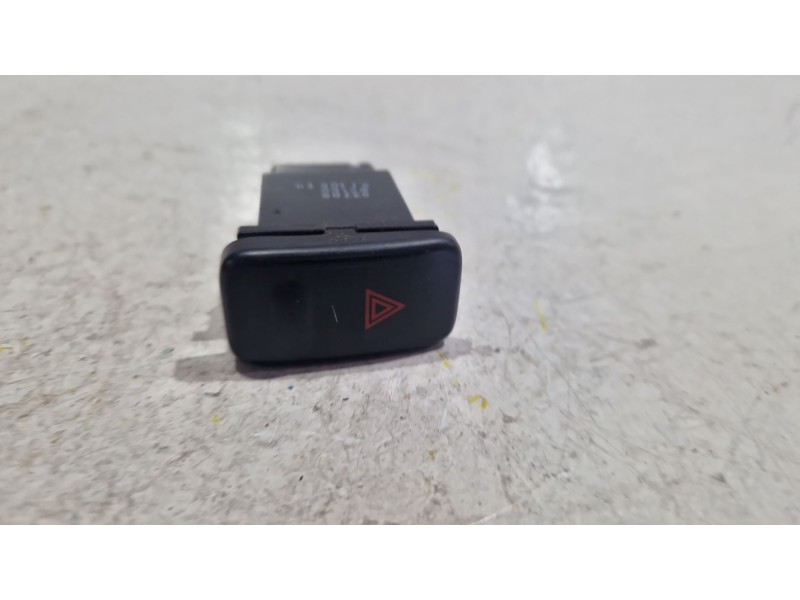 Recambio de boton emergencia para hyundai galloper ii (jk-01) 2.5 td intercooler referencia OEM IAM 864w0119  