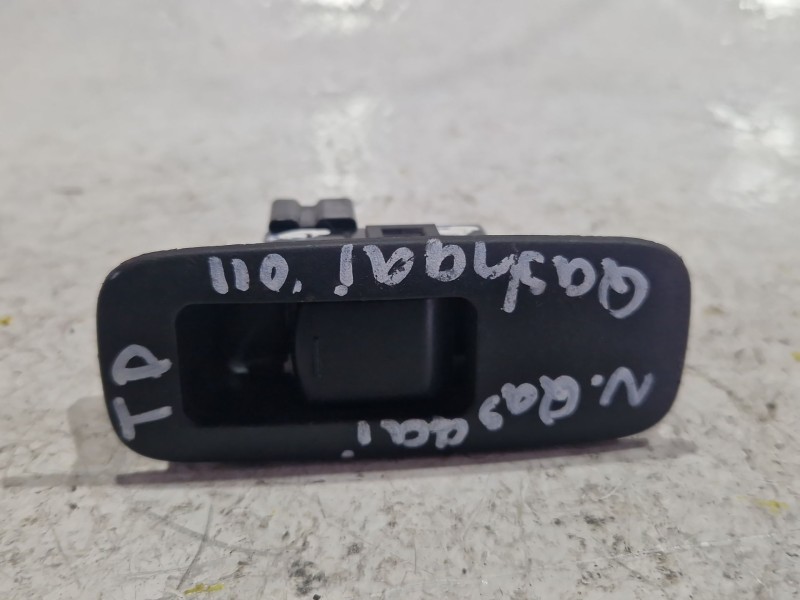Recambio de mando elevalunas trasero derecho para nissan qashqai j10 01 2007 dci referencia OEM IAM 25411BR00A  