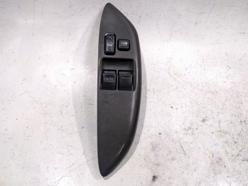 Recambio de mando elevalunas delantero izquierdo para toyota yaris (_p1_) 1.0 (scp10_) referencia OEM IAM 0113V02  