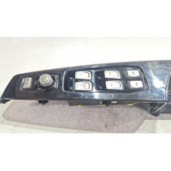 Recambio de mando elevalunas delantero izquierdo para ssangyong tivoli 1.6 xdi 160 referencia OEM IAM 8581135000  