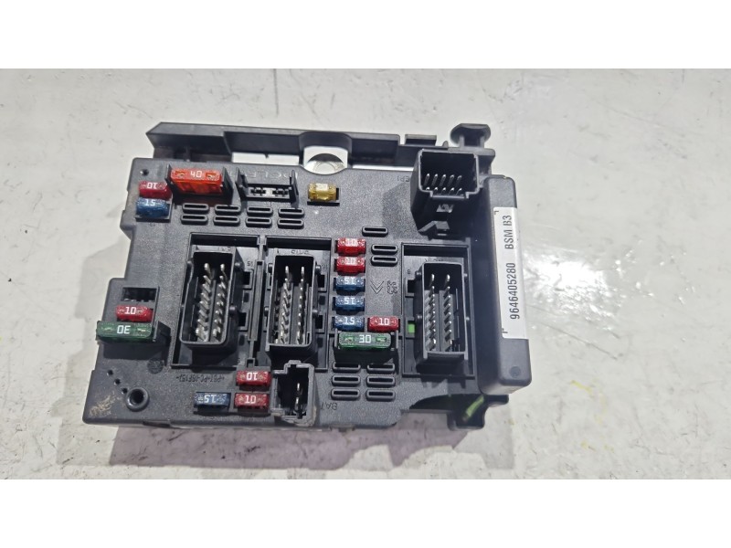 Recambio de caja reles / fusibles para peugeot 307 (3a/c) 1.6 hdi referencia OEM IAM 9646405280  